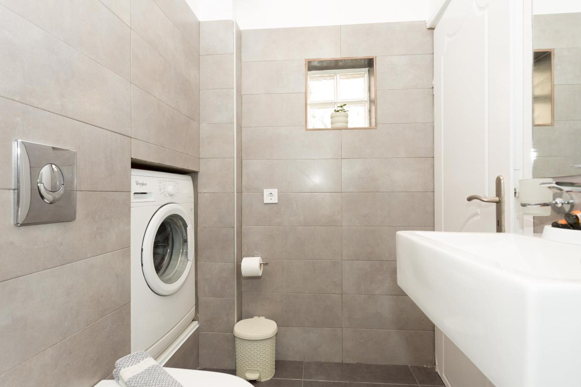 Eleni Apartament *