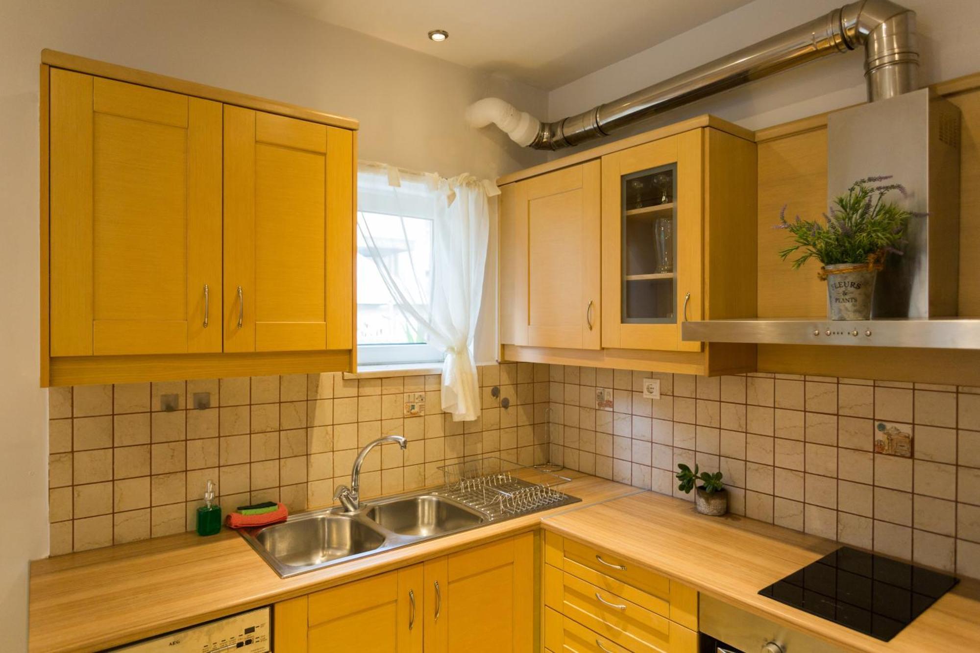 Eleni Apartament *